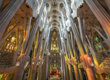 La Sagrada Família celebra la Vetlla Eucarística Diocesana del Corpus
