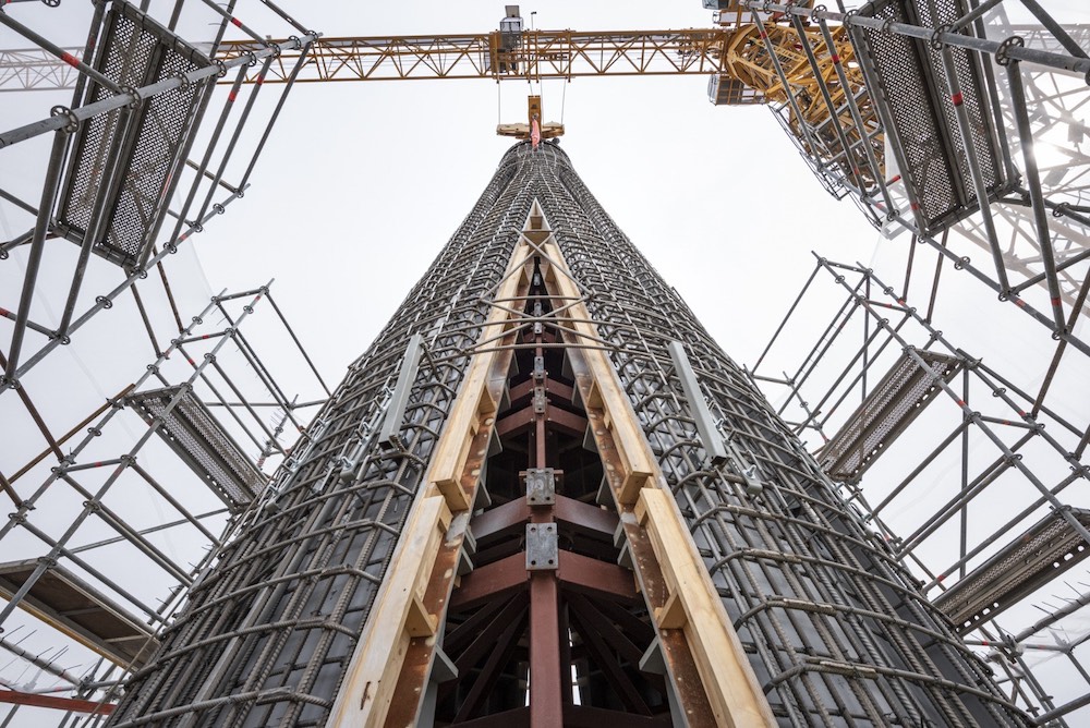 Últim pas abans de culminar la torre de la Mare de Déu