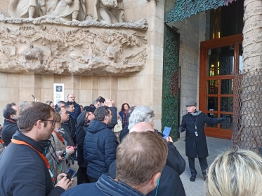 Els participants de les jornades de delegats i responsables de Catequesi, Catecumenat i Primer Anunci visiten la Sagrada Família