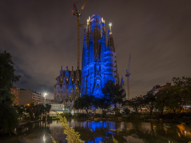 La Sagrada Família s’il·lumina pel Dia Mundial de Conscienciació sobre l’Autisme