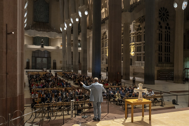La Sagrada Família acull representants de cultura d’arreu del món en el marc de Mondiacult