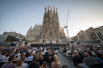La Banda Municipal de Barcelona protagonitza un concert a l’aire lliure davant la Sagrada Família